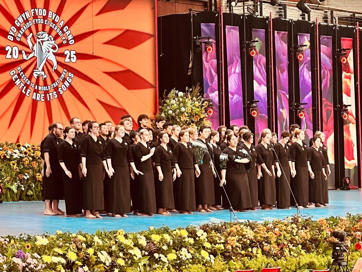 Nzyc  Llangollen  Performing