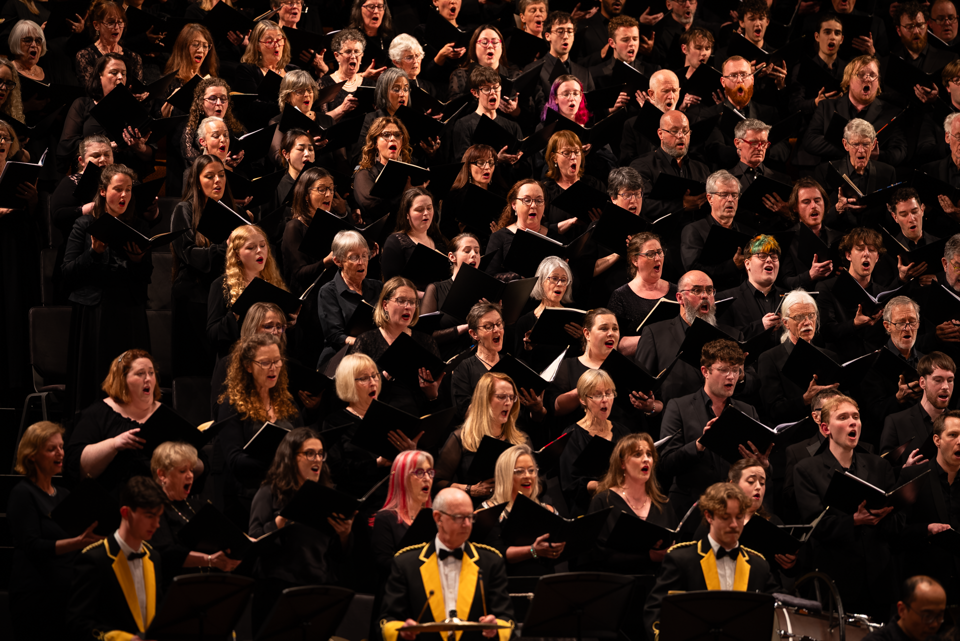 Carmina  Chorus Close Up