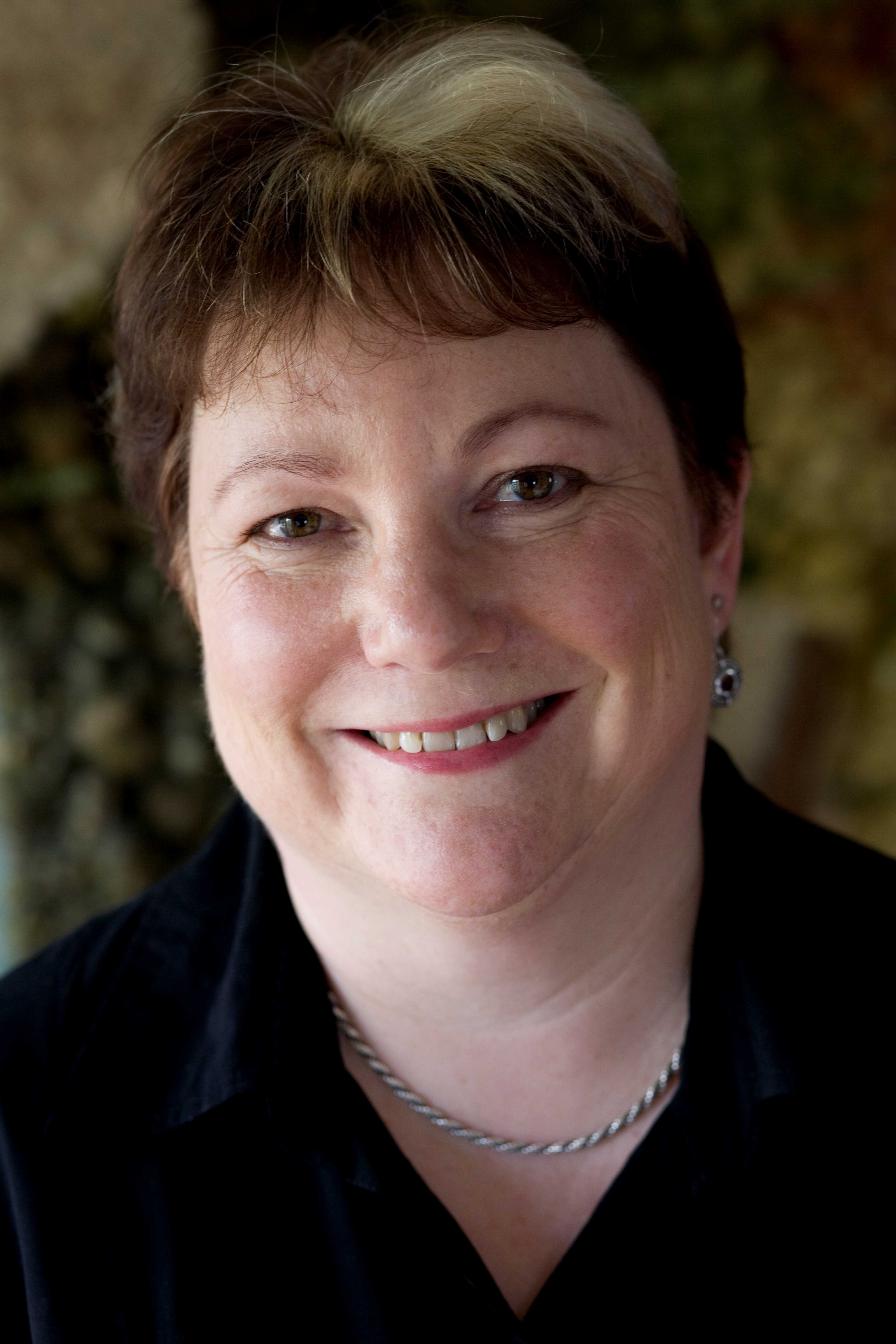 Leonie Holmes Resized